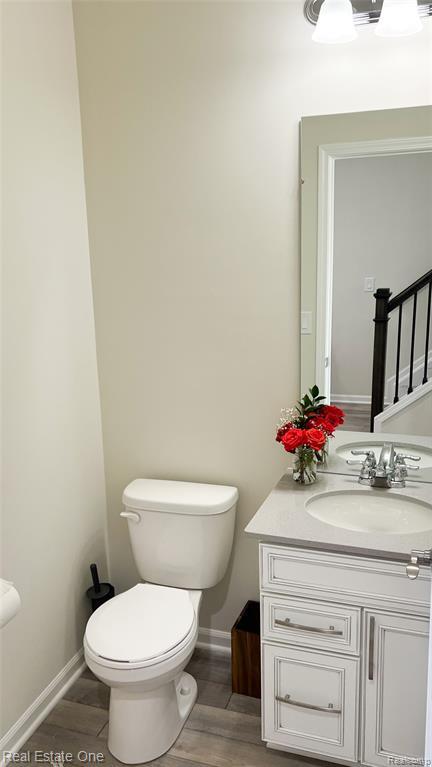 Building Photo - 4932 Glenora Dr