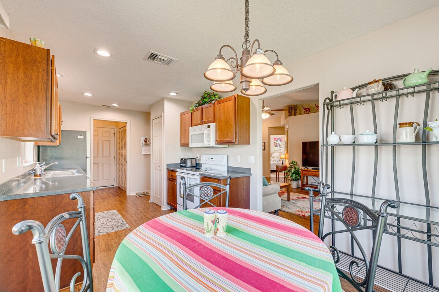 Building Photo - 15870 SW 16th Avenue Rd