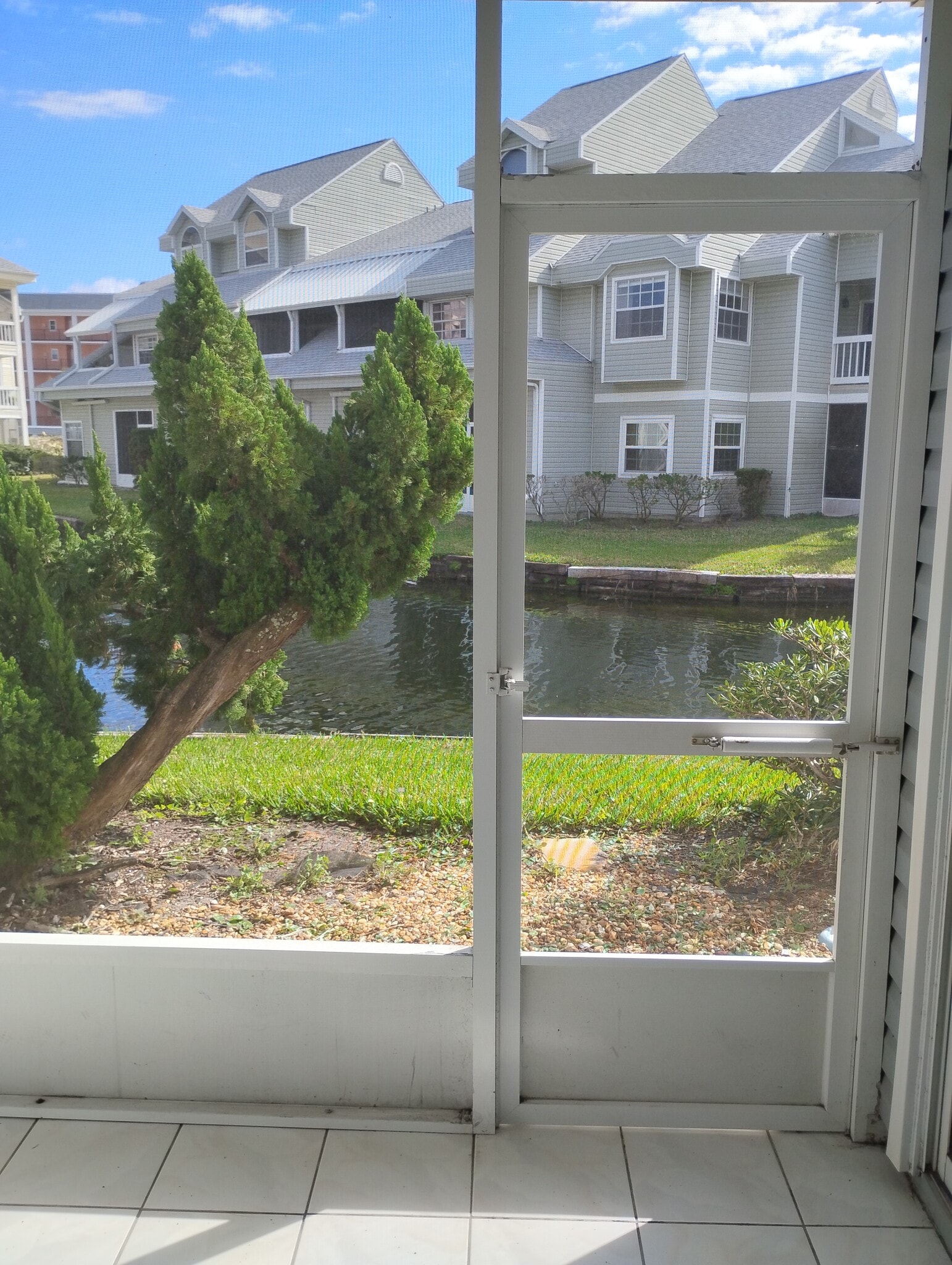 Linai - 6932 Stones Throw Cir N