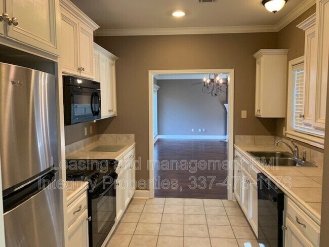 Building Photo - 209 Bentgrass Dr