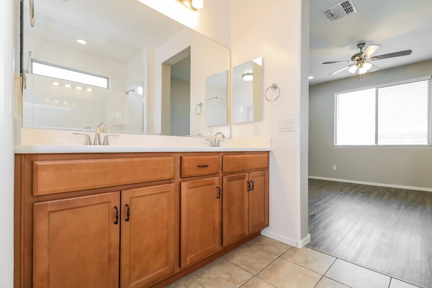 Building Photo - 12288 W Desert Sun Ln