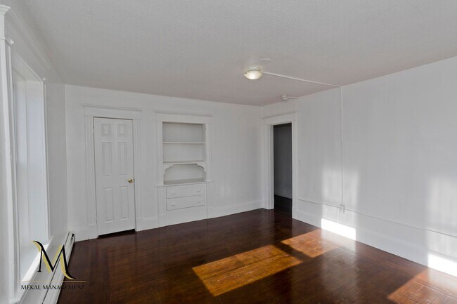 Building Photo - 528-532 Union Street