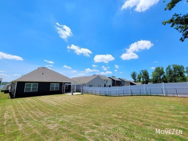 Building Photo - 1131 Staghorn Ave