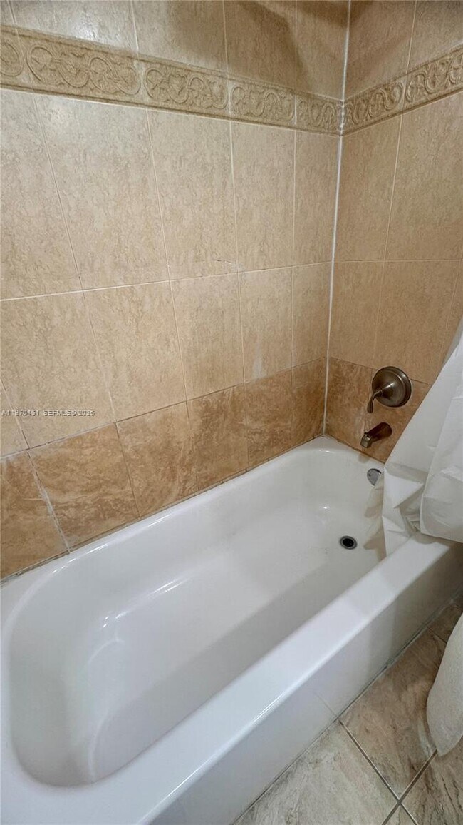 Building Photo - 2829 Indian Creek Dr