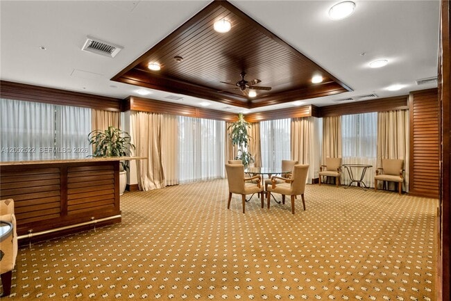 Building Photo - 19501 W Country Club Dr