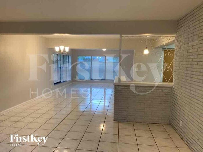 Building Photo - 679 W Melrose Cir