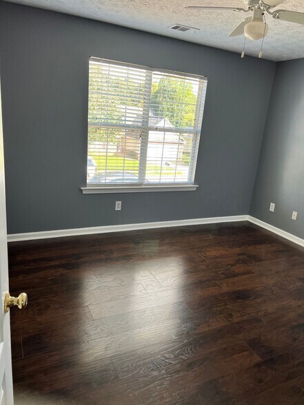 Bedroom #2 - 8095 Chapman Ter