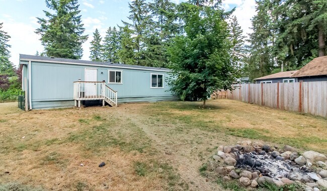 Building Photo - Updated 2 bedroom manufactured home on large corner lot