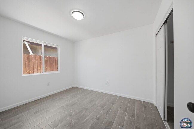 Building Photo - 1077 Wozencraft St