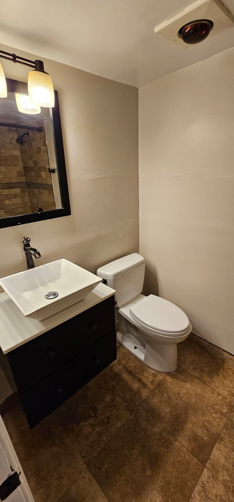 Building Photo - 3400 Foxcroft Rd