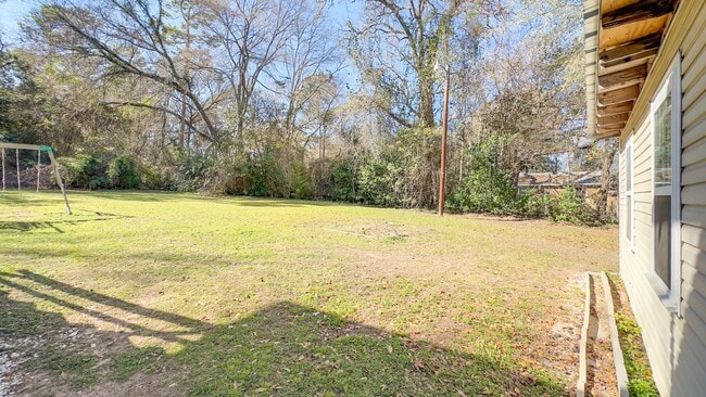 Building Photo - 712 US-190