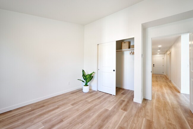 Building Photo - The Lawrence Apartments