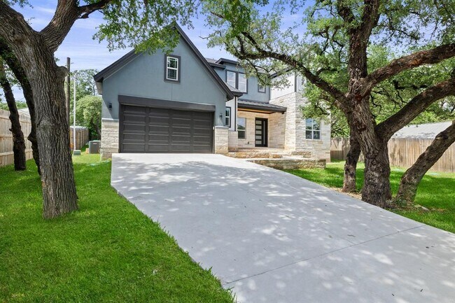 Building Photo - 14804 Arrowhead Dr