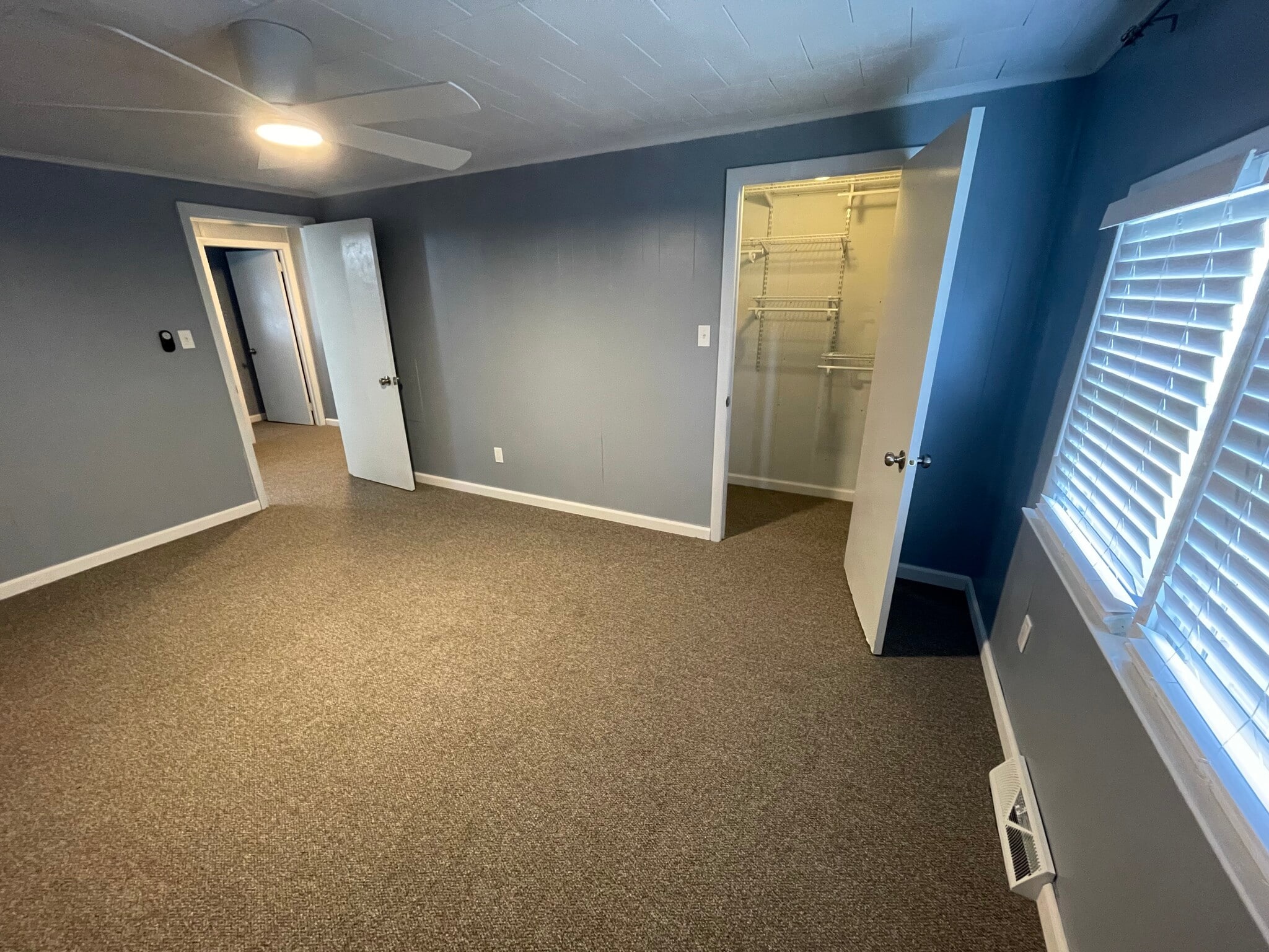 Alternate view of master bedroom showing the large closet - 6 Catawba Ave