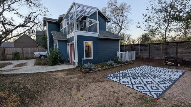 Building Photo - 4608 Gonzales St