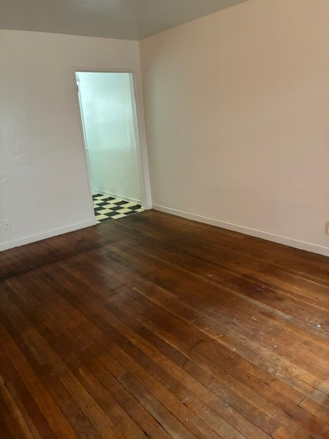 Building Photo - 303 S Doheny Dr