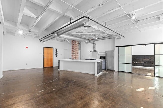 Building Photo - 878 Peachtree St NE