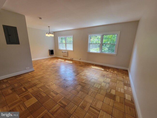 Building Photo - 3472 Gunston Rd
