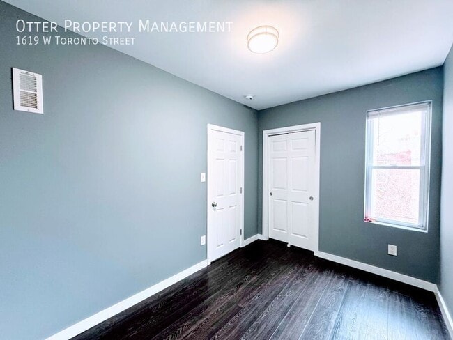 Building Photo - 1619 W Toronto St