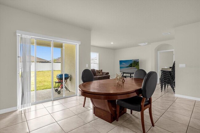 Building Photo - 1842 Egret Meadows Ave