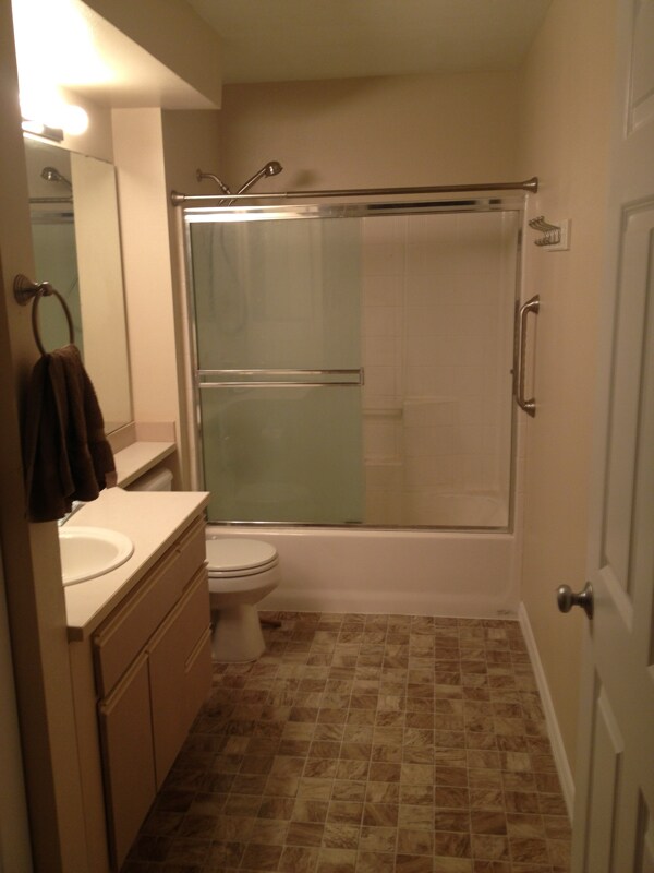 Building Photo - 9210 Market Pl