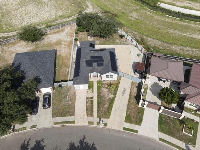 Building Photo - 28 Silver Oak Ave