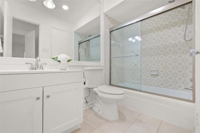 Building Photo - 3371 Continental Dr