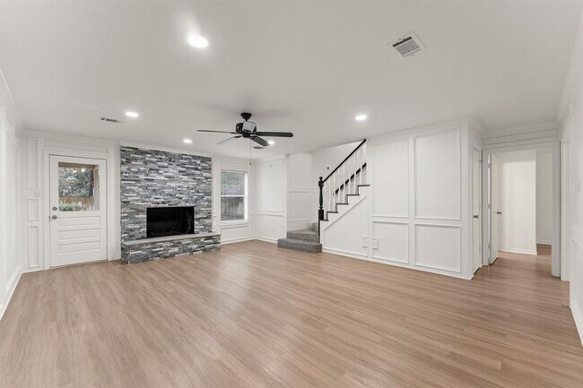 Building Photo - 14826 N Eldridge Pkwy