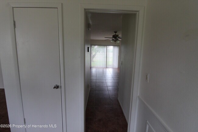 Building Photo - 5565 Baffin Cir
