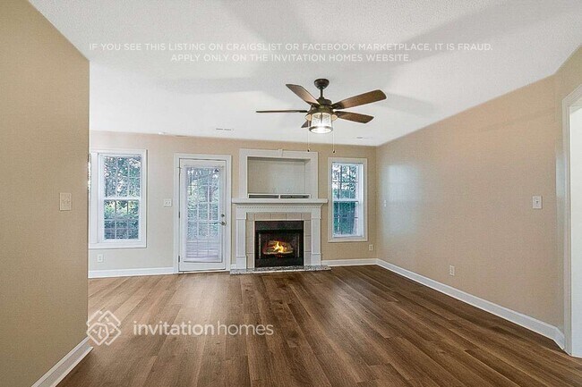 Building Photo - 45 Dawn Ave