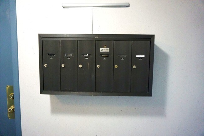 Building Photo - 913 Casey Ct