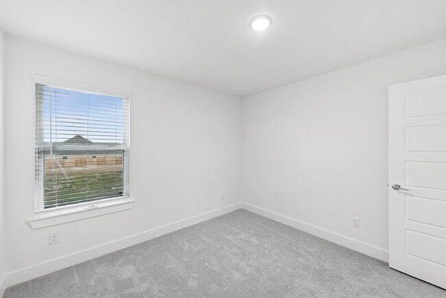 Building Photo - 8058 Kay Hbr Dr