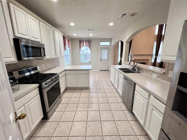 Building Photo - 5707 Windy Knoll Ln