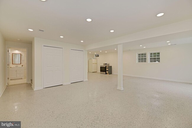 Building Photo - 4813 Marymead Dr
