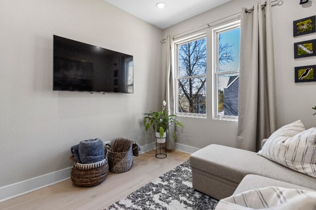 Building Photo - 1638 K St NE