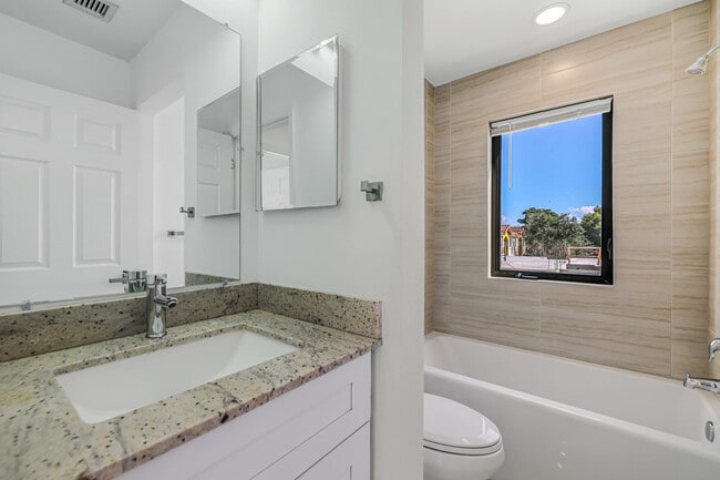 Building Photo - 456 NW 41st St