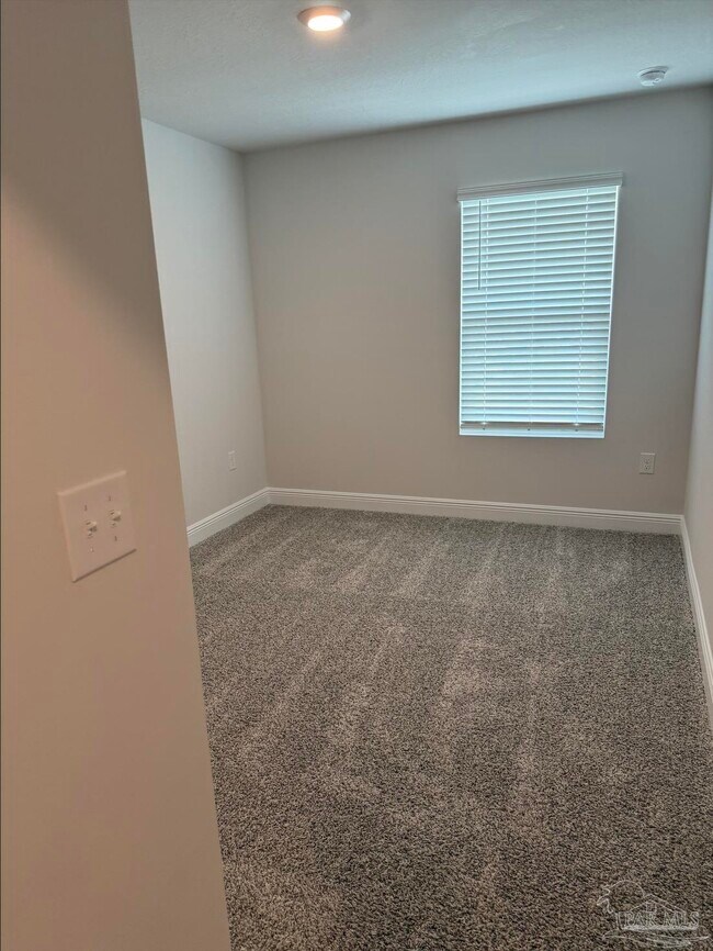 Building Photo - 3984 Pendragon Cir