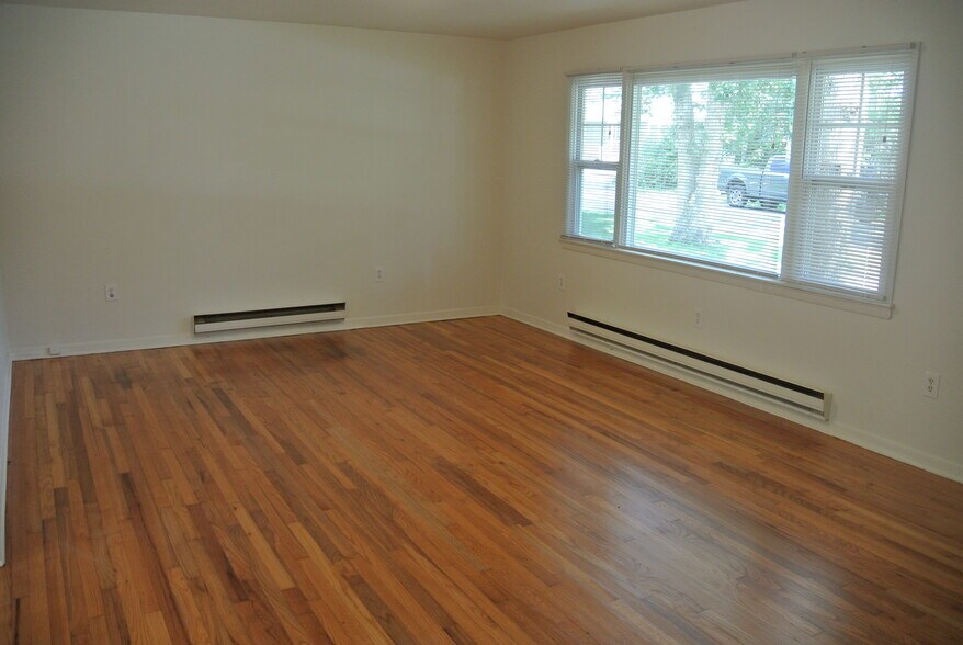 Building Photo - 1707 Sommerell Ave