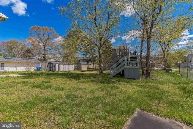 Building Photo - 14 Greystone Cir