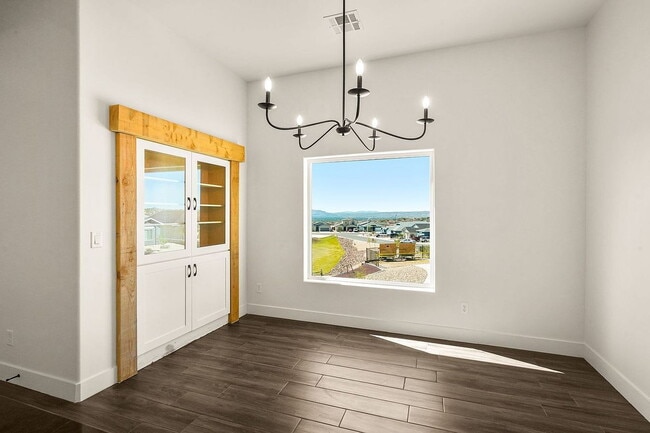 Building Photo - Single Family Home