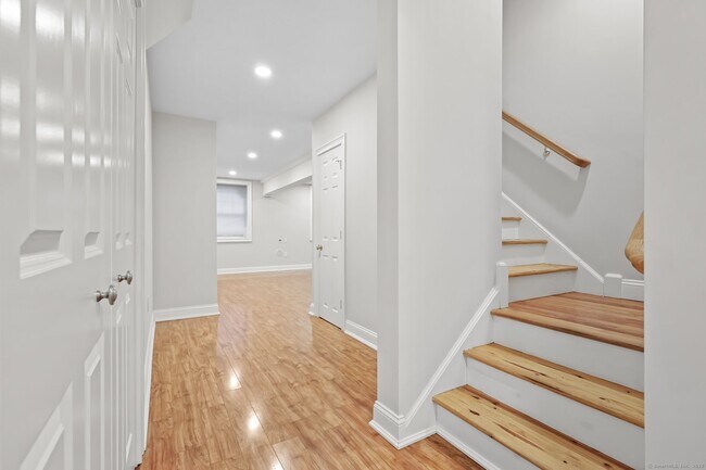 Building Photo - 103 Rock Spring Rd