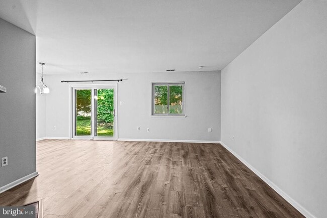 Building Photo - 202A Kelly Cove