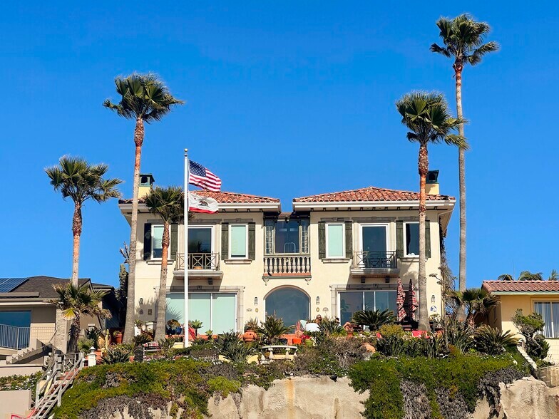 Main Villa - 5143 Shore Dr