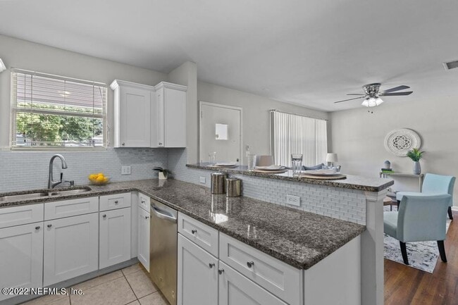 Building Photo - 1058 Willis Dr