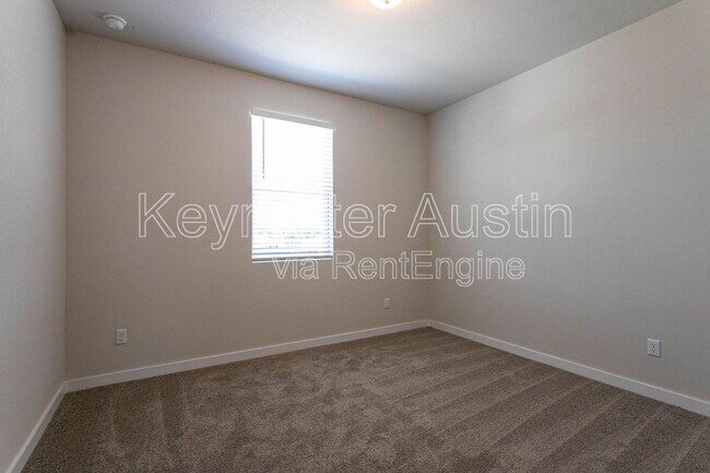 Building Photo - 2308 Mazmorra St