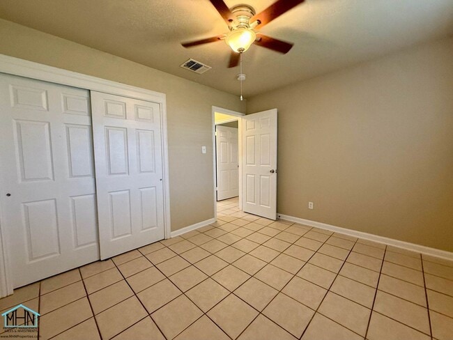 Building Photo - Bright & Beautiful 3-Bedroom 2-Bath Home Conveniently Located to FT SAM and Randolph AFB!