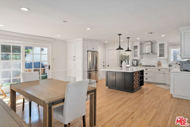 Building Photo - 3734 Loadstone Dr