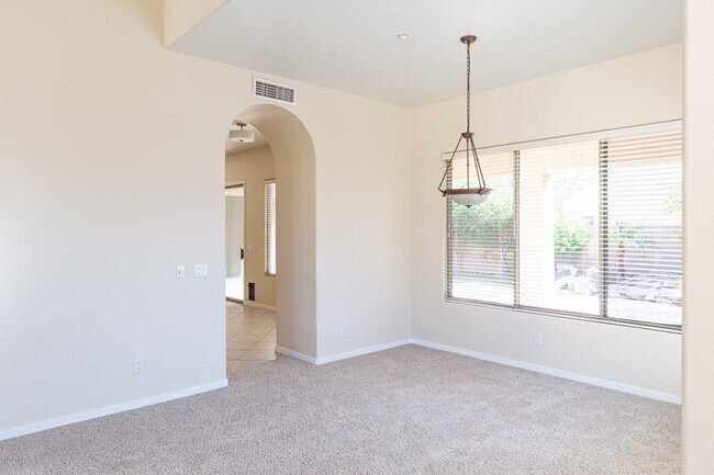 Building Photo - 11183 E Beck Ln
