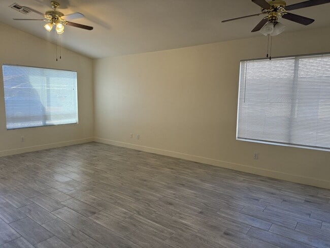 Building Photo - 8538 E Calypso Ave