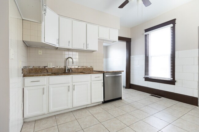 Building Photo - 1001 4th Ave